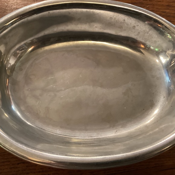 Wilton pewter oval bowl, shell handles - Picture 2 of 7